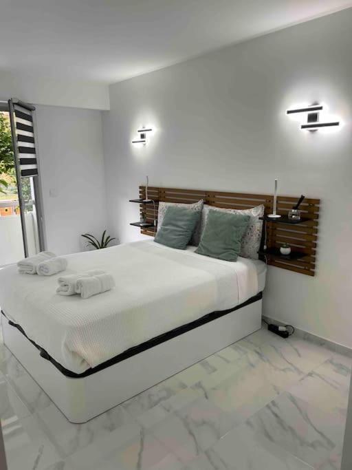 Superbe Appartement Carre Delfino Port De Nisa Exterior foto
